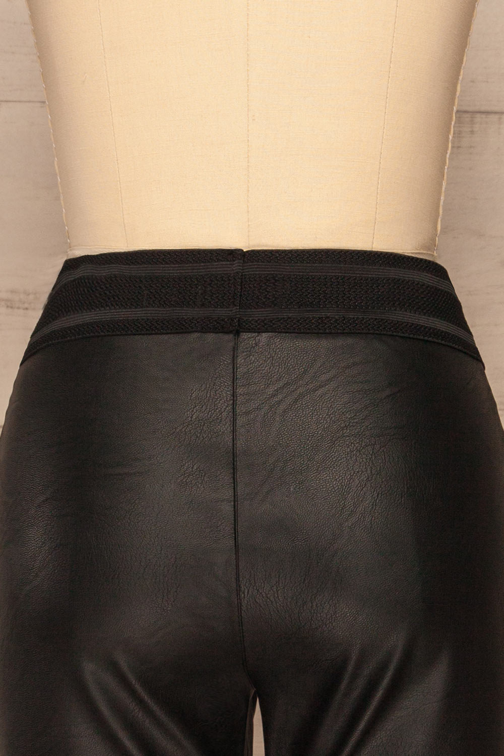 Koluszki Black Faux Leather Legging