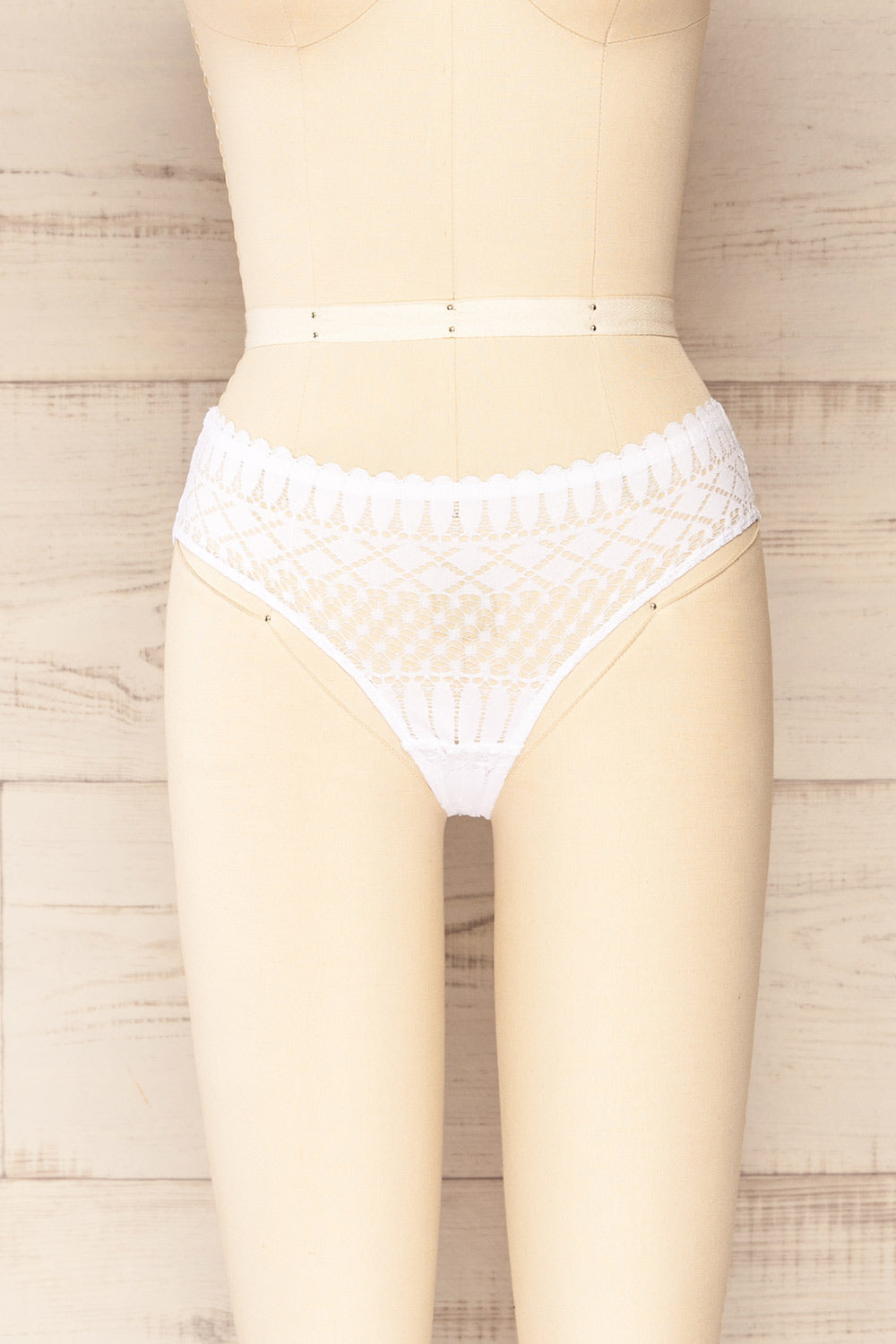 Larvik White Lace Bikini Underwear | La petite garçonne front view 