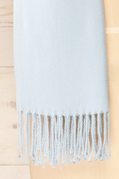 Le Baiser Blue Soft Knitted Scarf | La petite garçonne fringe