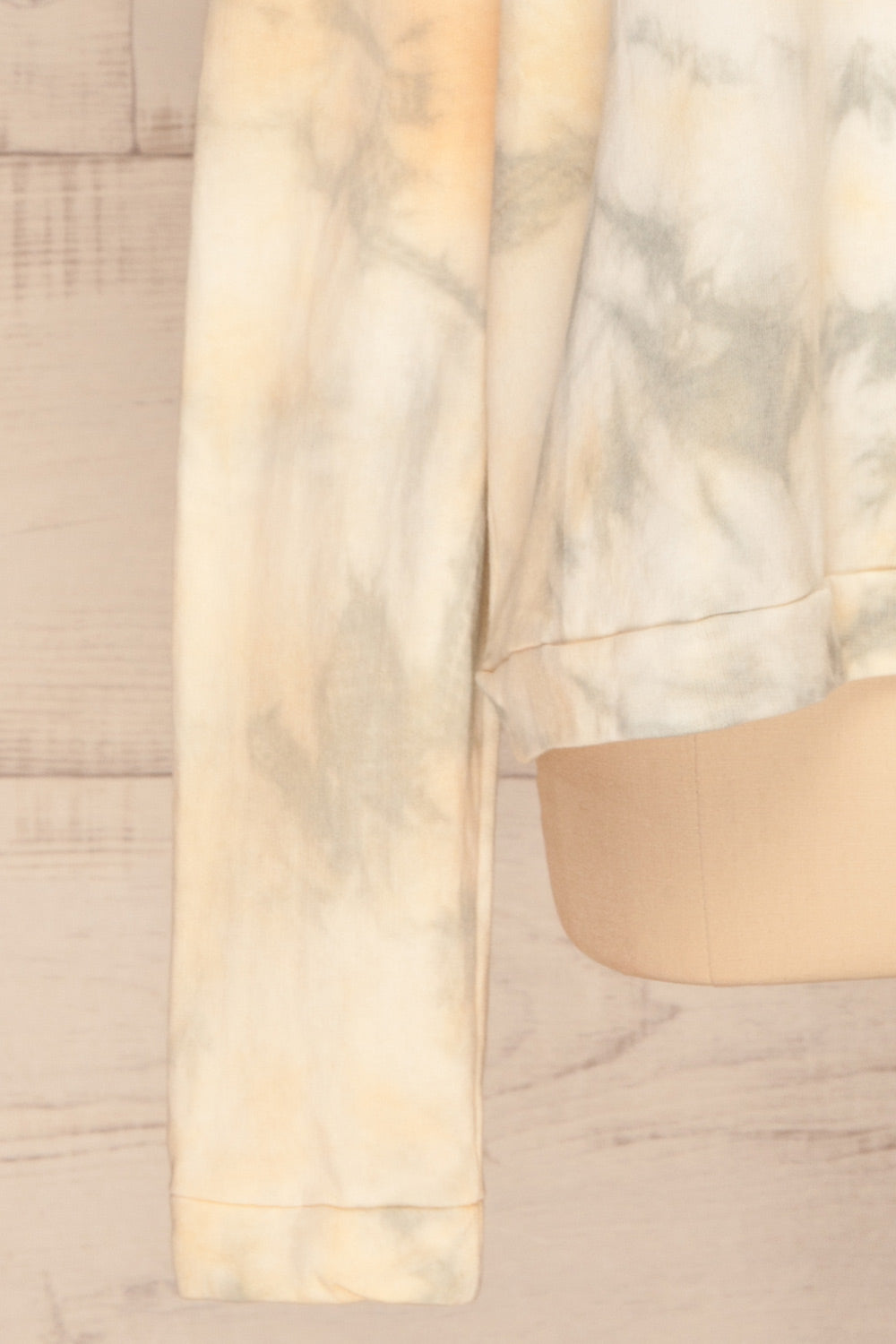 Leiria White Tie Dye Pocket Sweater | La petite garçonne bottom 