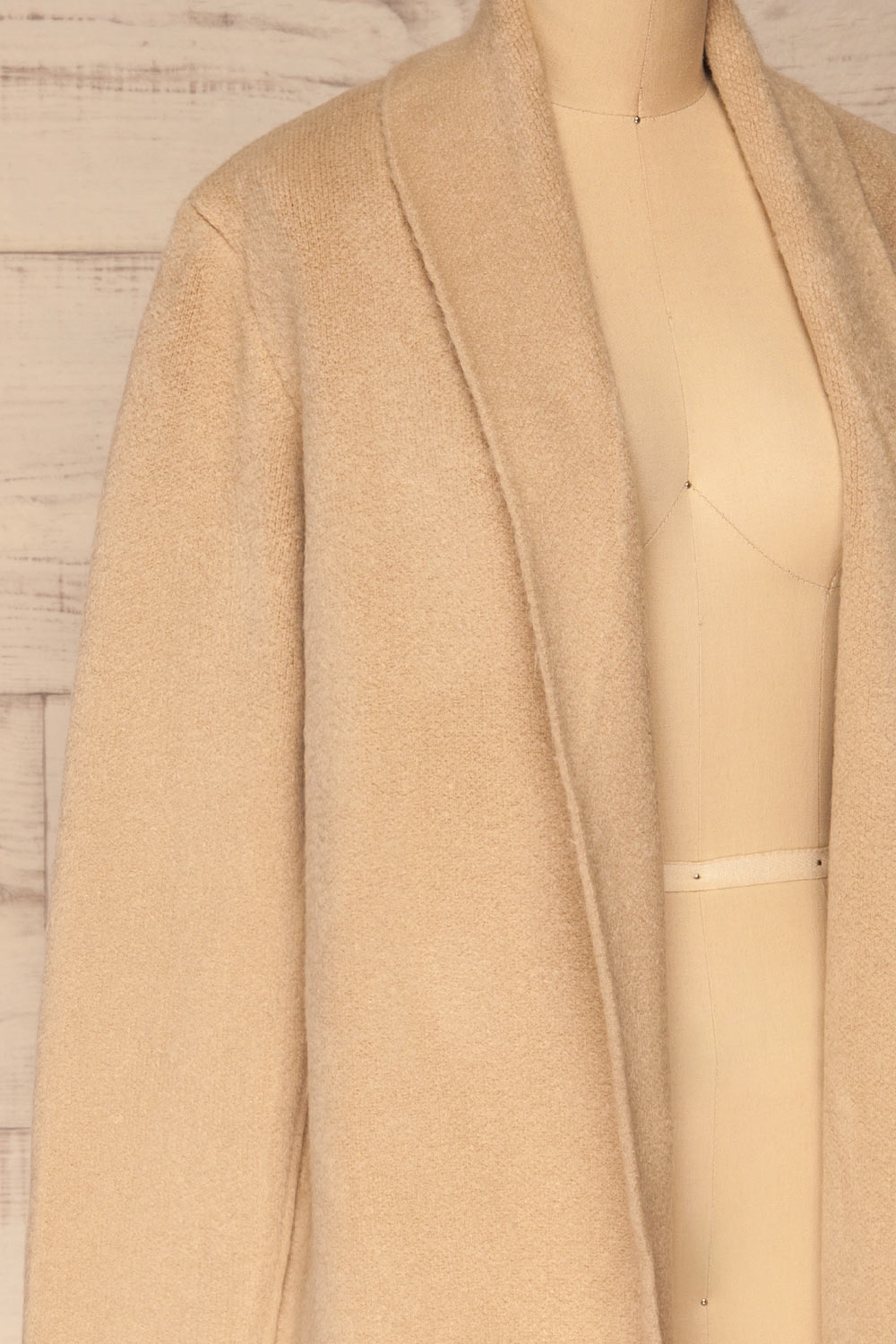 Lidzbark Beige Long Knit Cardigan | La petite garçonne side close-up