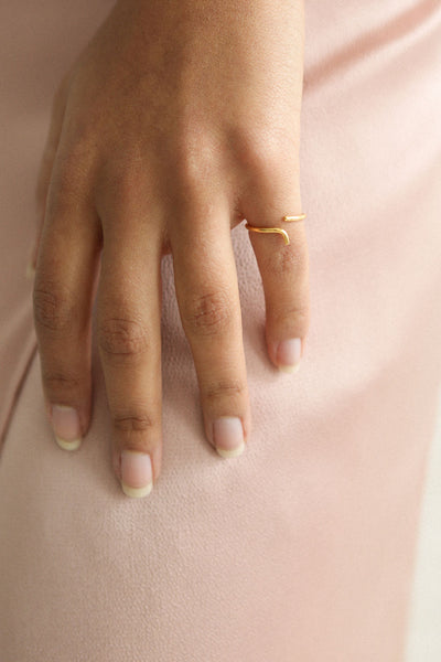 Lineo Doré Minimalist Gold Ring | La Petite Garçonne Chpt. 2 5