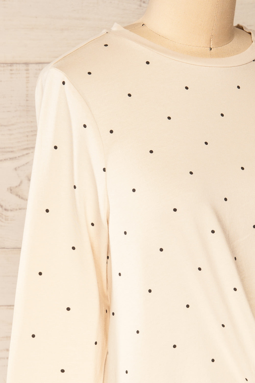 Liski Beige Polka Dot Knotted Top | La petite garçonne side close-up