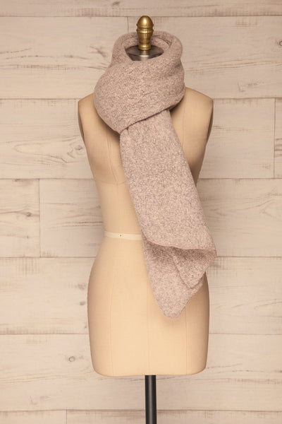 Lubartow Grey & Light Pink Fuzzy Scarf knot | La petite garçonne