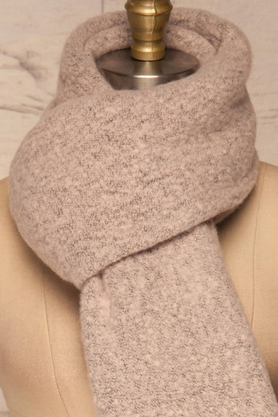Lubartow Grey & Light Pink Fuzzy Scarf knot close up | La petite garçonne