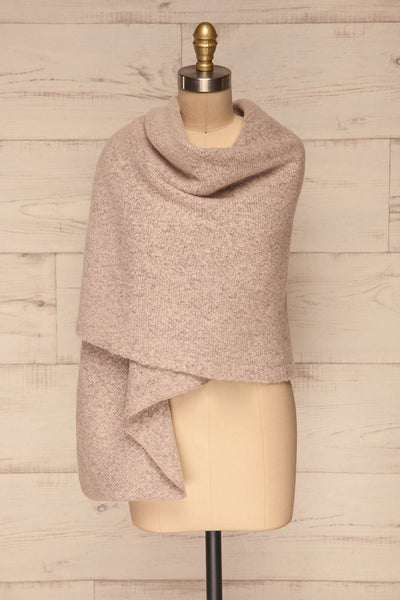 Lubartow Grey & Light Pink Fuzzy Scarf shawl | La petite garçonne