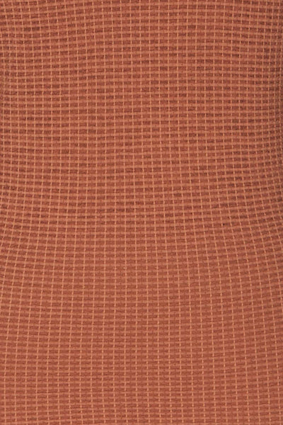 Lucca Marron Waffled Short Sleeve Top | Haut | La petite garçonne fabric detail