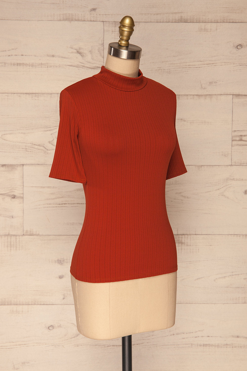 Lupeni Rouille Mock Neck Top | Haut Orange side view | La Petite Garçonne