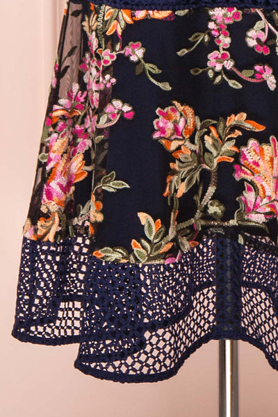 Lyzelle Navy Floral Lace Dress | Robe d'été | Boutique 1861 bottom close-up