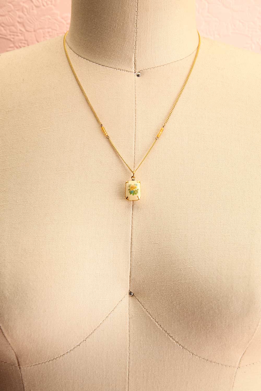 Mae West Jaune Dainty Golden Floral Pendant Necklace | Boutique 1861 3