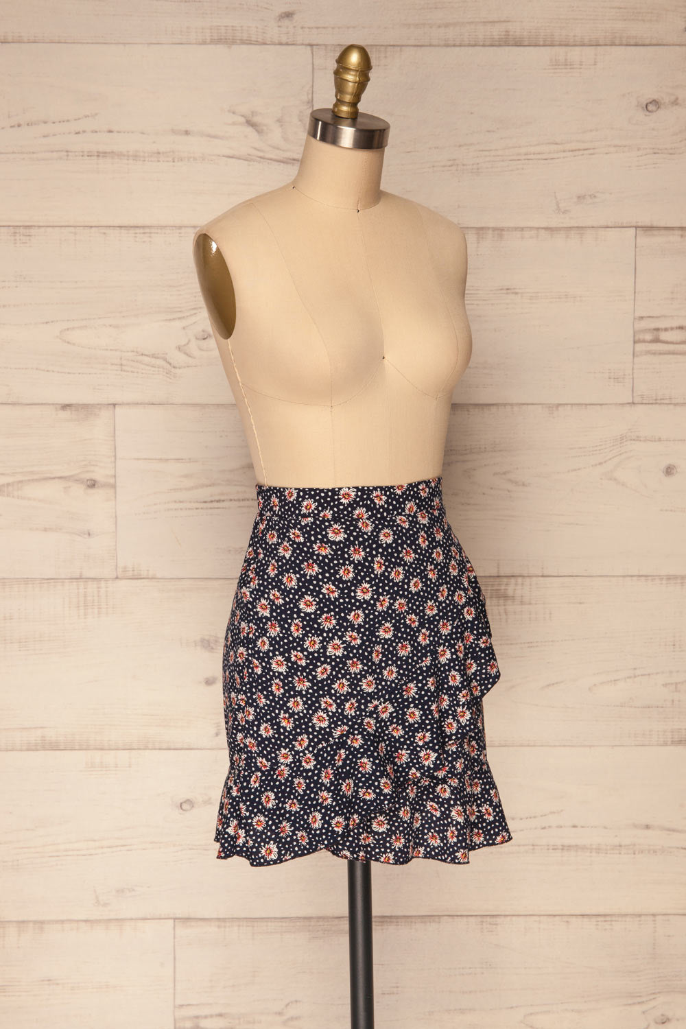 Margotte Navy Blue Short Floral Skirt | La petite garçonne side view