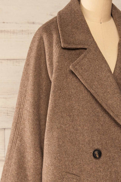 Mikkeli Midi Brown Wool Coat | La petite garçonne side close-up