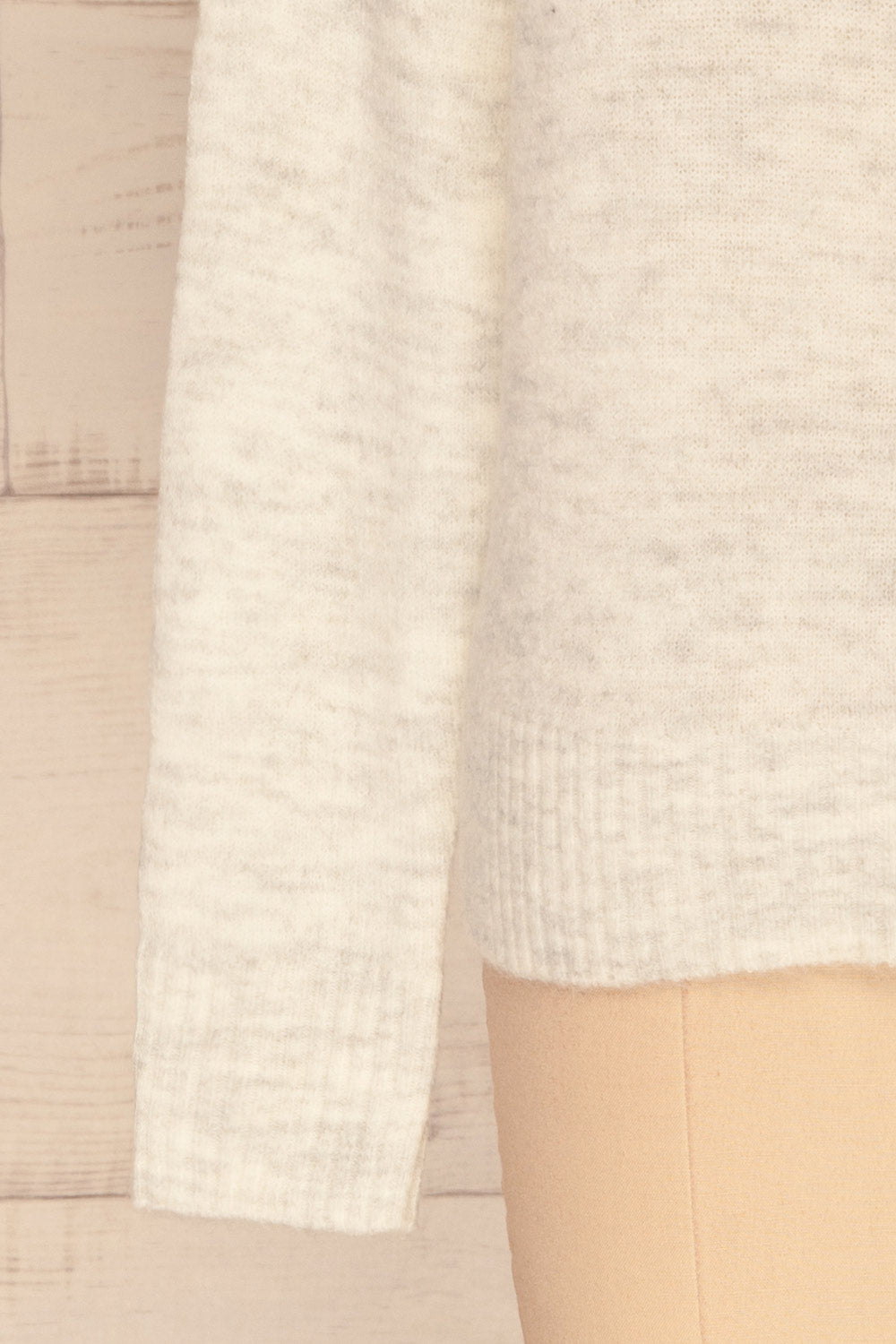 Mikstat Grey V-Neck Knit Sweater | La petite garçonne sleeve