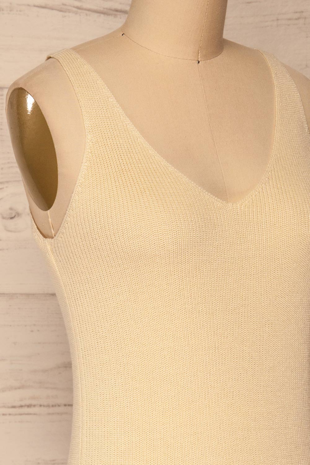 Moika Beige Knitted V-Neck Cami | La petite garçonne side close-up