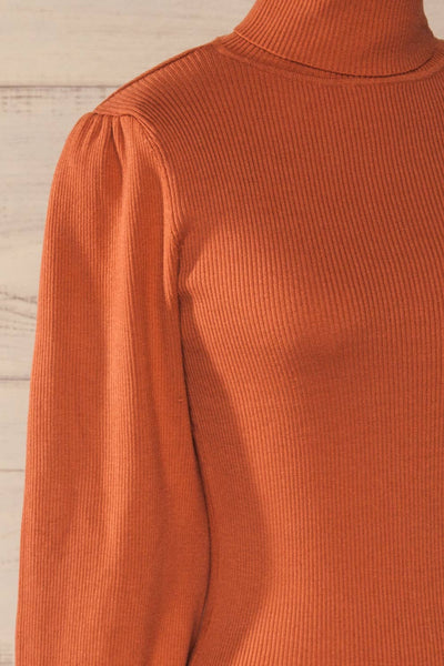 Moino Clay Orange Puffy Sleeve Turtleneck | La petite garçonne side close-up