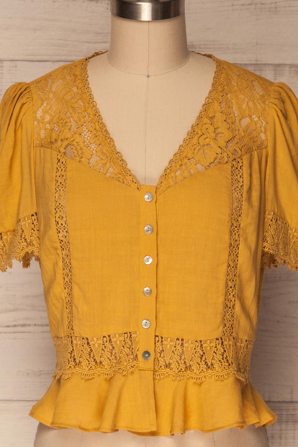 Muizen Mustard Yellow Short Sleeved Blouse w Lace | La Petite Garçonne 2