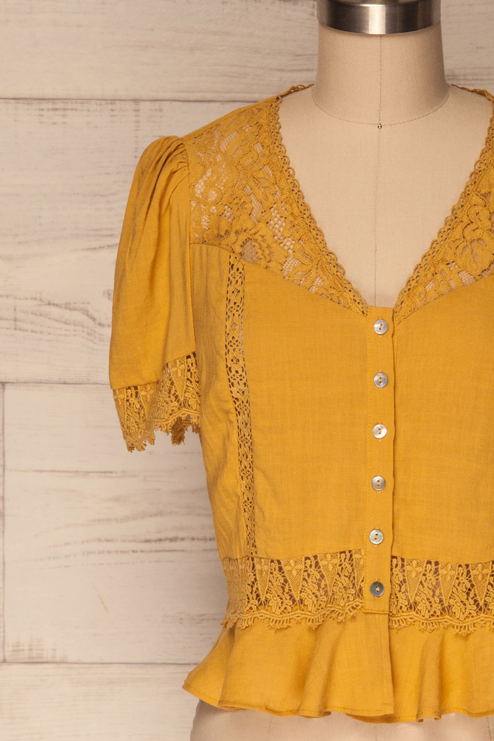 Muizen Mustard Yellow Short Sleeved Blouse w Lace | La Petite Garçonne 7