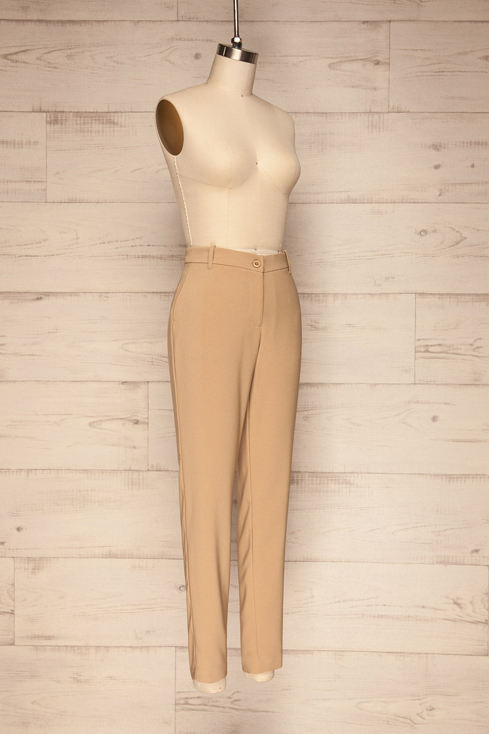 Munlochy Beige Pants | Pantalon Beige side view | La Petite Garçonne