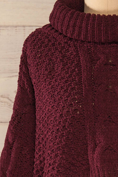 Nakka Burgundy Cropped Knit Sweater | La petite garçonne front close-up