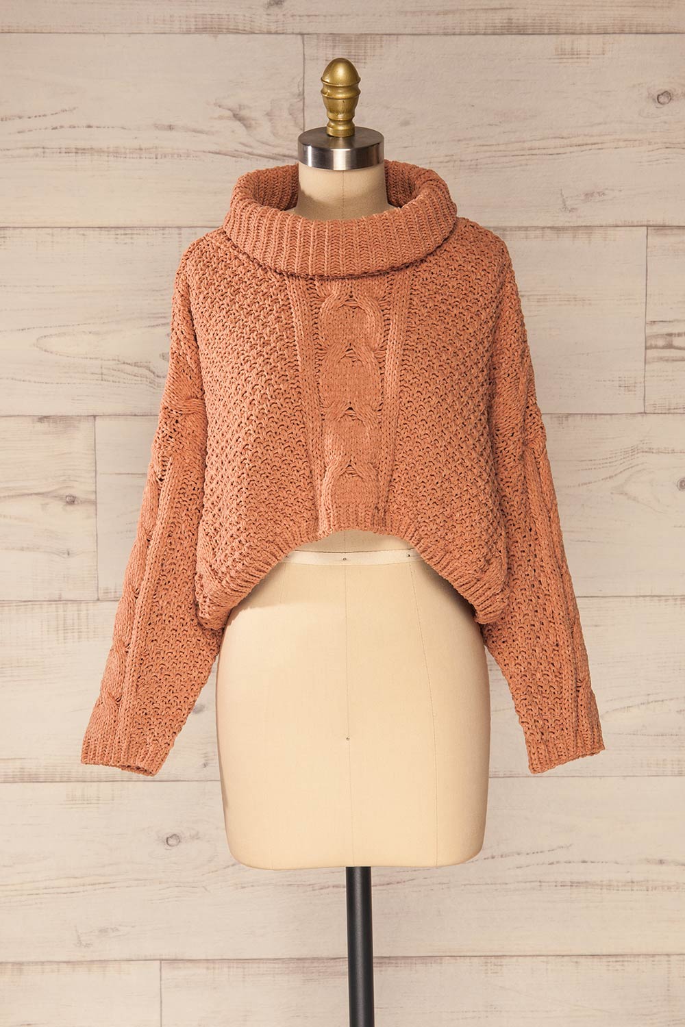 Nakka Pink Cropped Knit Sweater | La petite garçonne front view 