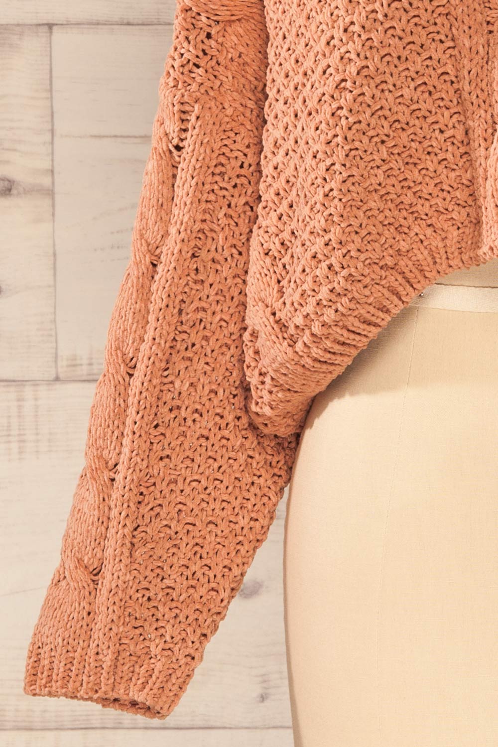 Nakka Pink Cropped Knit Sweater | La petite garçonne bottom 