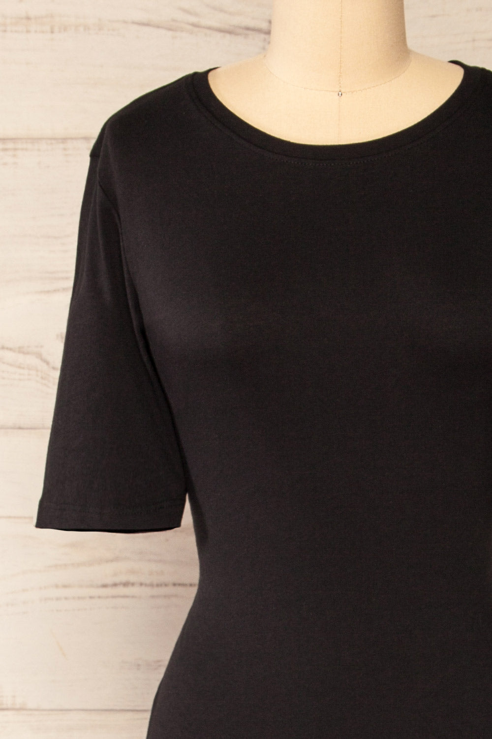Nida Black Short Sleeves Short Dress | La petite garçonne front close-up