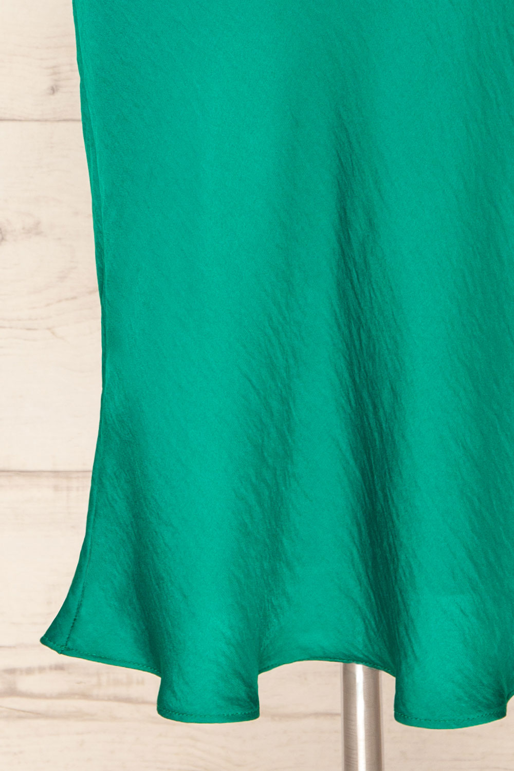 Nikaia Green Silky High-Waisted Midi Skirt | La petite garçonne skirt