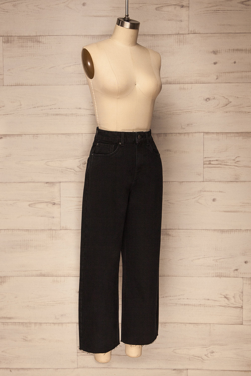 Nikea Black Cropped Wide Leg Jeans | La Petite Garçonne