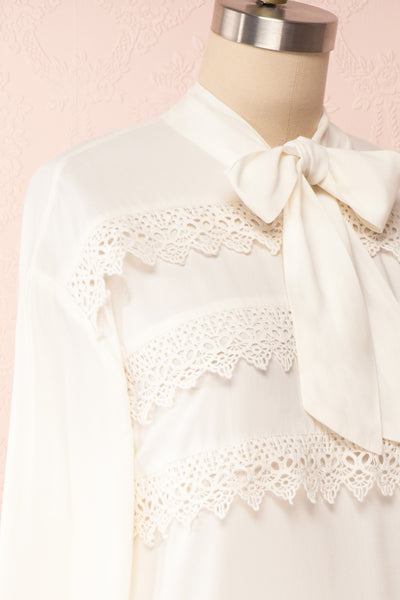 Olympa Ivory Blouse | Chemisier Ivoire side close up | Boutique 1861