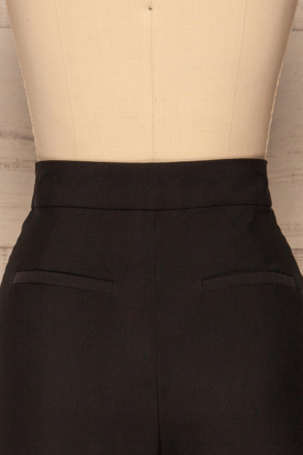 Orleans Black Pants | Pantalon Noir | La Petite Garçonne back close-up