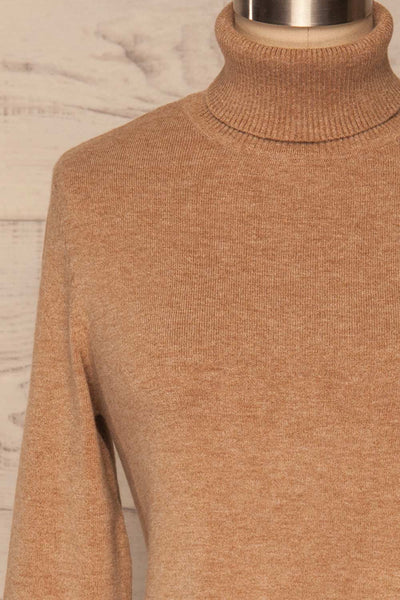 Orphne Camel Sweater Dress | Robe Beige | La Petite Garçonne front close-up