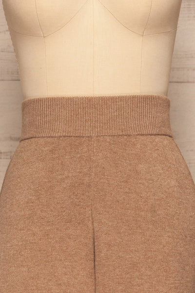 Ostrow Taupe Knitted Joggers w/ Pockets | La petite garçonne front close up