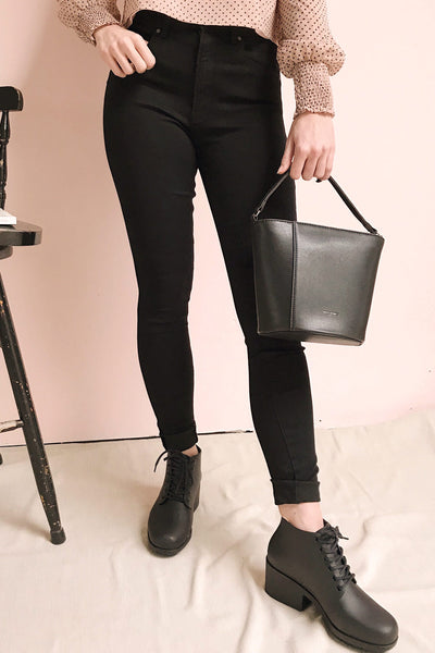 Copenhagen Black Stretchable Skinny Jeans | La petite garçonne on model