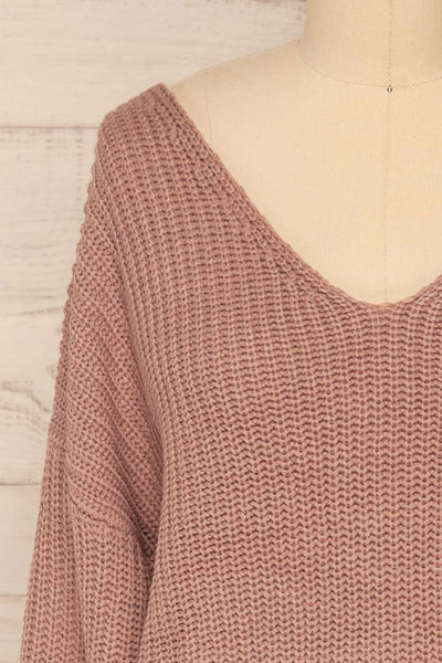Patras Mauve V-Neck Knitted Sweater | La petite garçonne front close-up