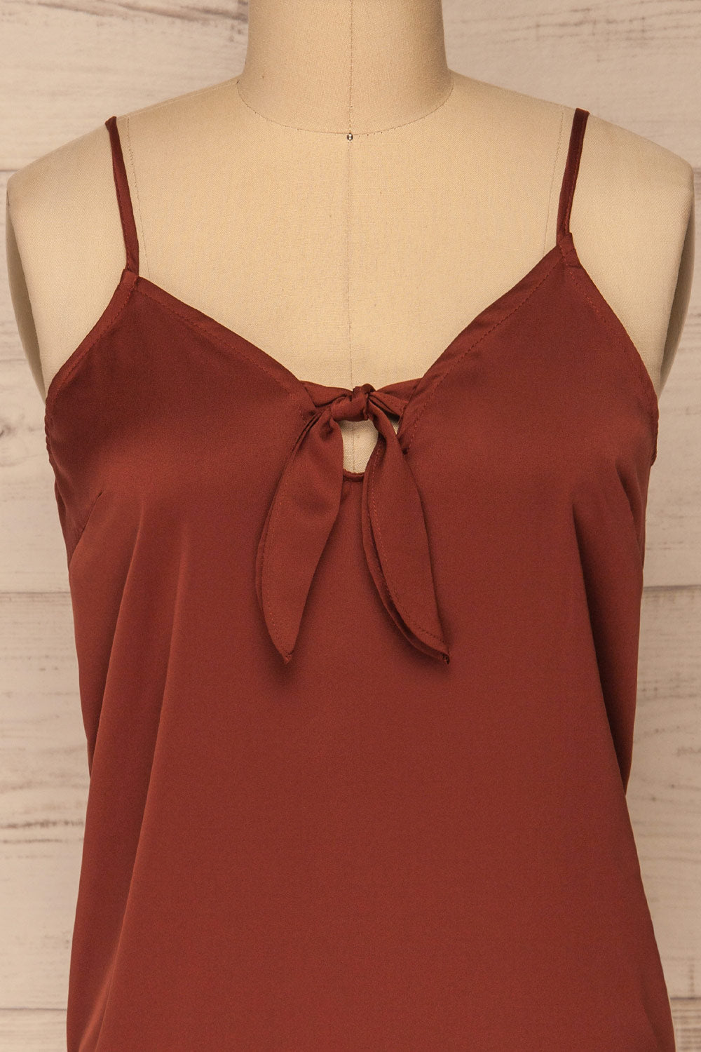 Paularo Chestnut Tank Top w/ Bow | La petite garçonne front close-up