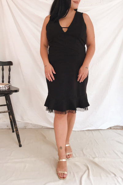 Perpignan Black Fitted Cocktail Dress | La Petite Garçonne model look
