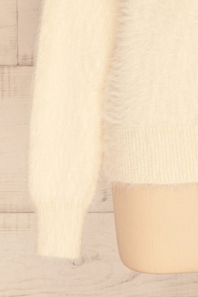 Pesaro Beige Fuzzy V-Neck Sweater | La petite garçonne  sleeve