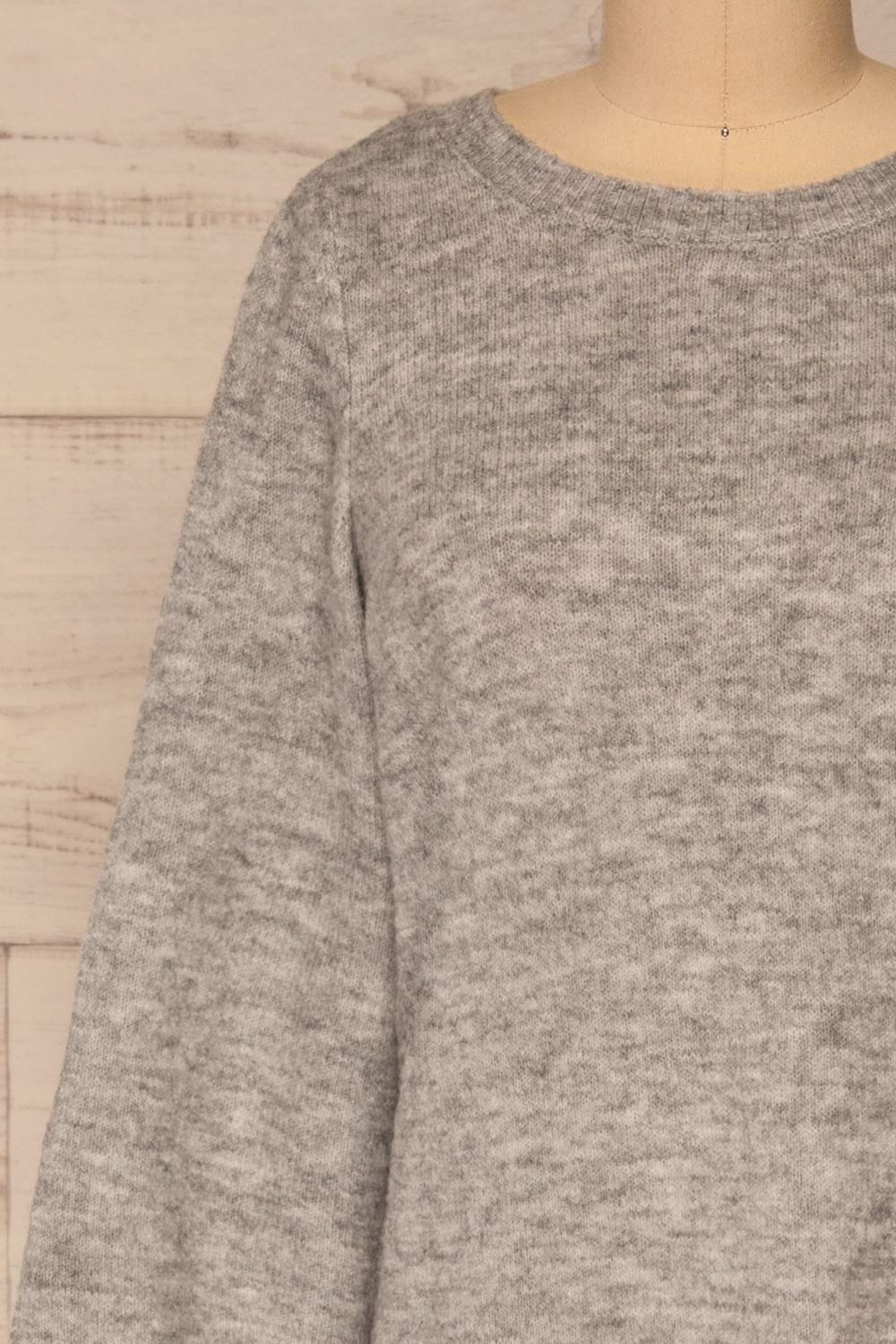 Poorto Grey Short Knitted Dress | La petite garçonne front close-up