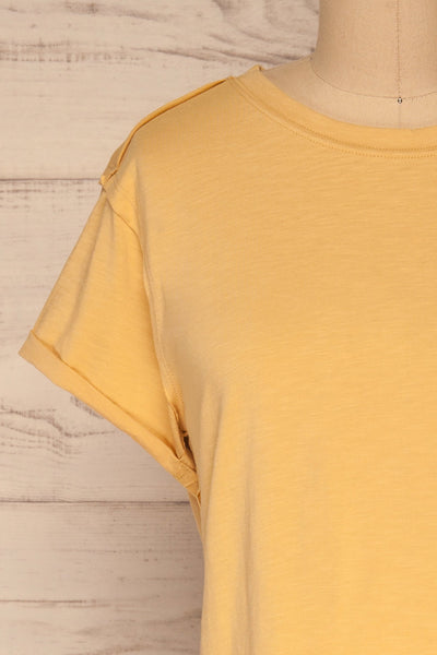 Quarreni Light Yellow Crop T-Shirt | La petite garçonne front close-up