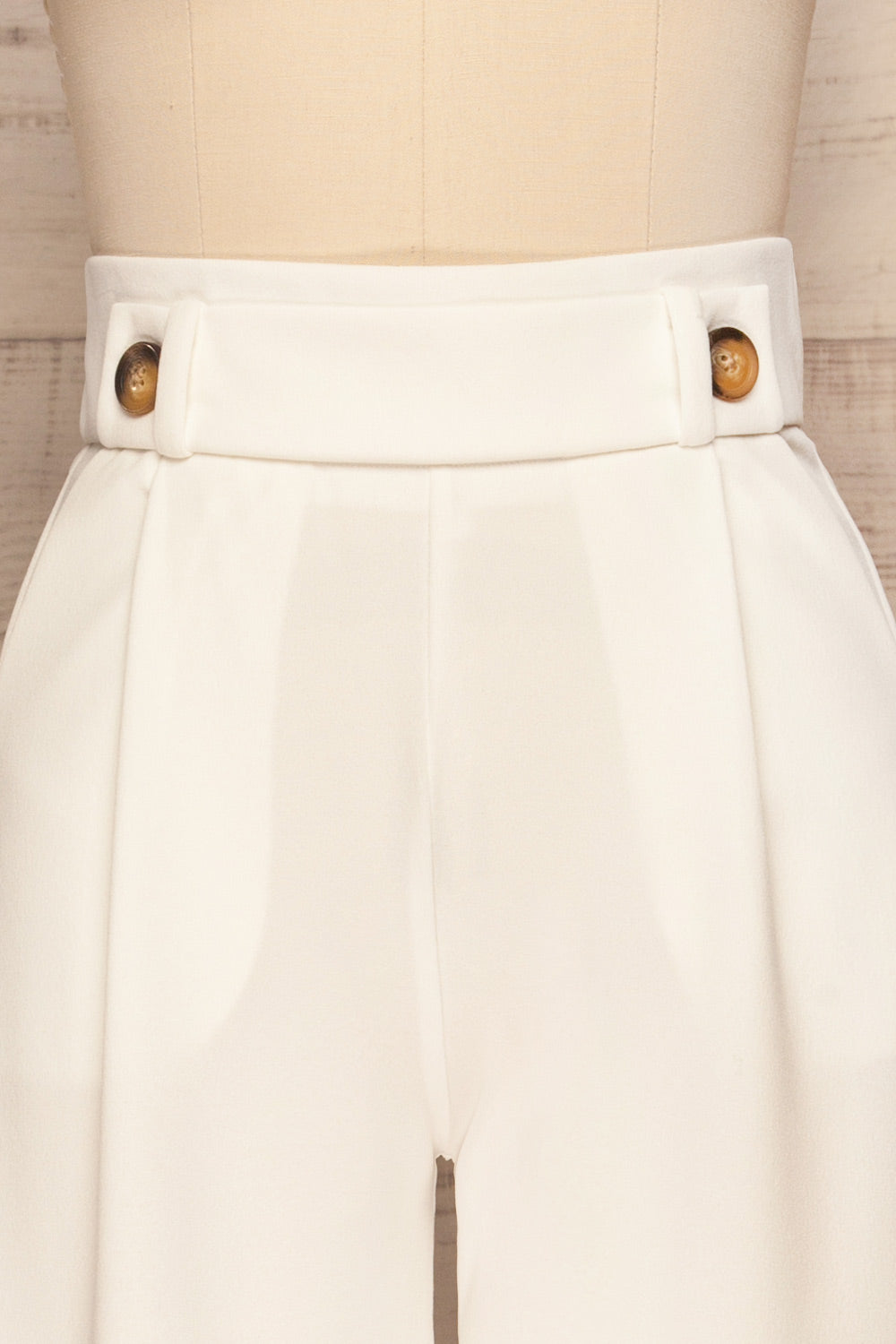 Rapallo White Wide Leg Pants w/ Pockets | La petite garçonne front close up