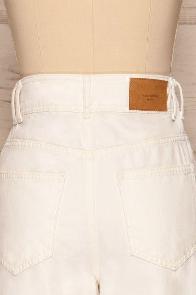 Ravenna White Mom Jeans w/ Pockets | La petite garçonne back close up