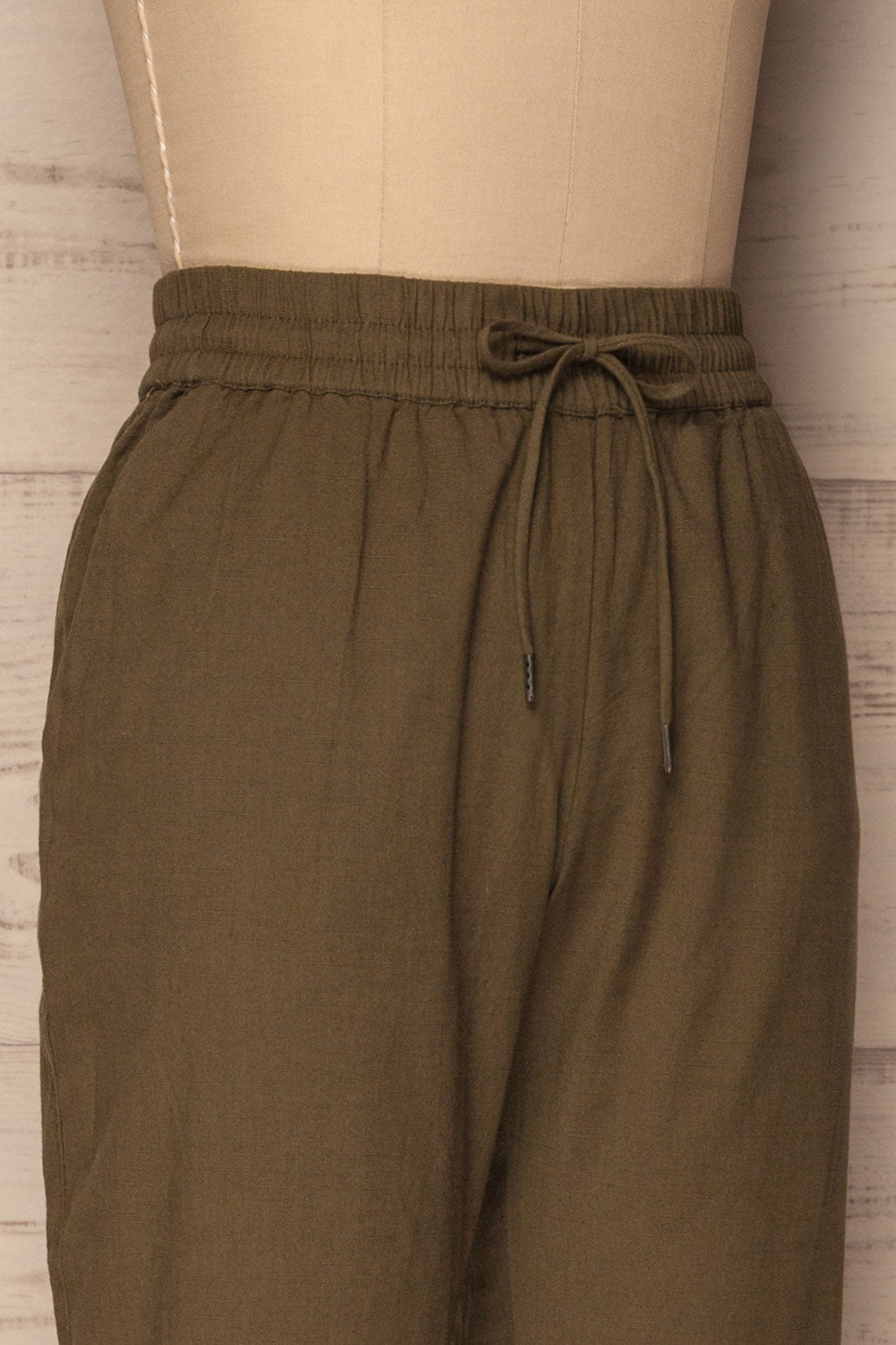 Reigate Olive Green Tapered Summer Pants | La Petite Garçonne