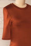 Renaix Black Fitted Basic T-Shirt | La petite garçonne side close-up