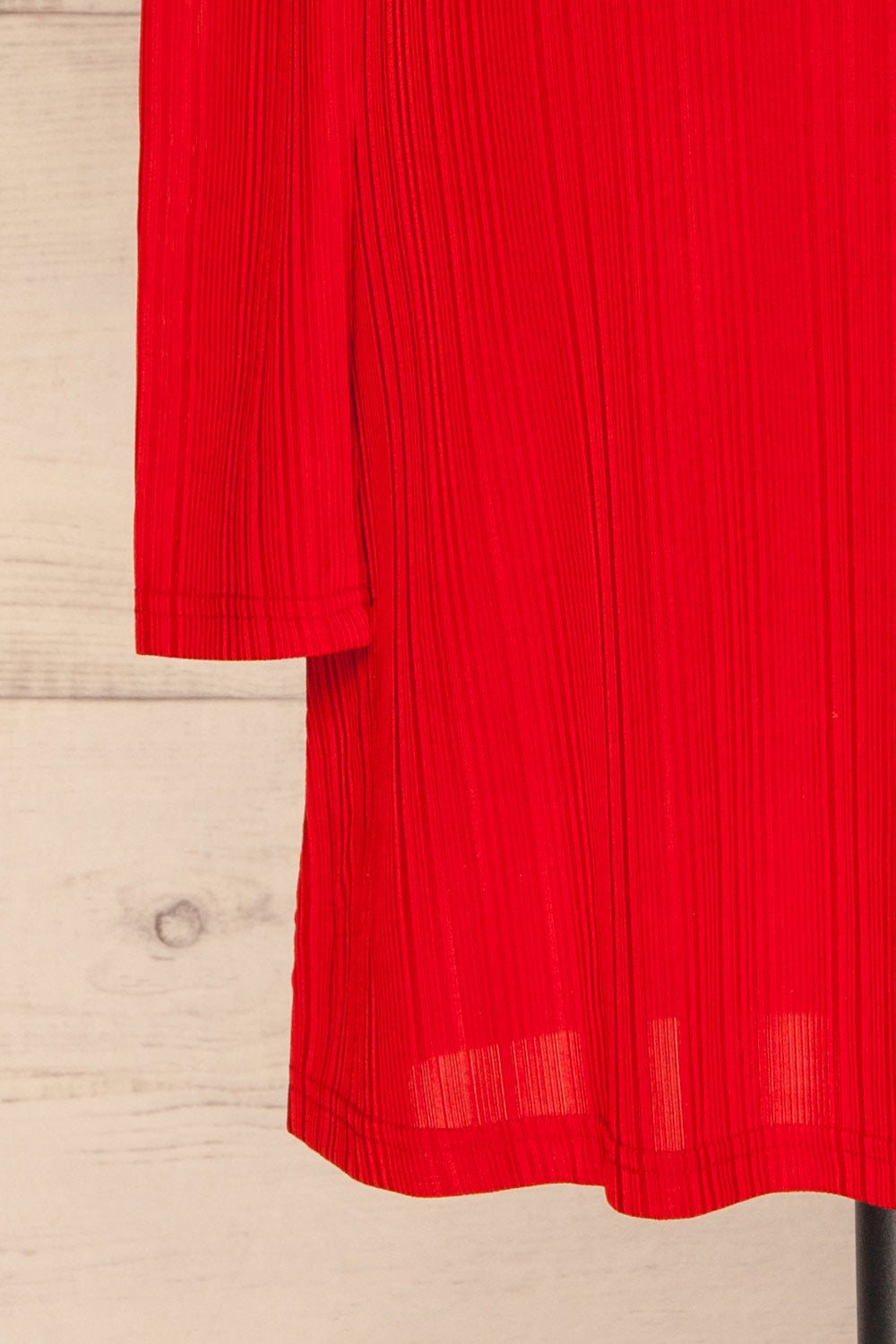 Rouvroy Red Party Dress | Robe Rouge | sleeve close up La Petite Garçonne