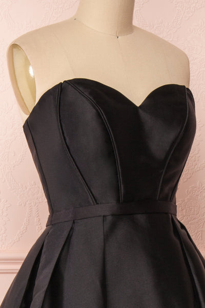 Rowane Black Bustier Ball Gown | Robe de bal | Boutique 1861 side close-up