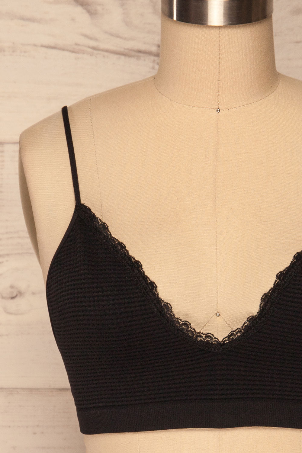 Rumia Black Lace Neckline Bralette | La petite garçonne front close up