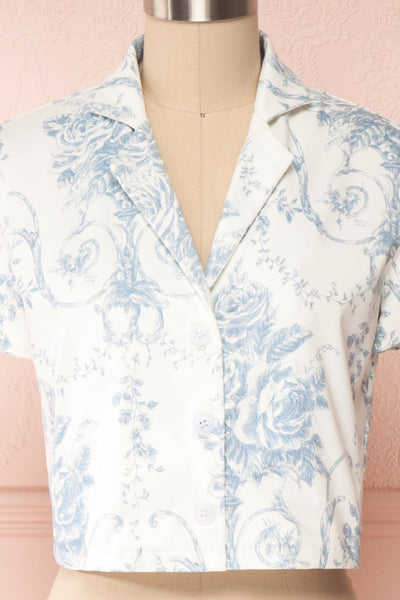 Saelig White & Blue Floral Buttoned Crop Top front close up | Boutique 1861