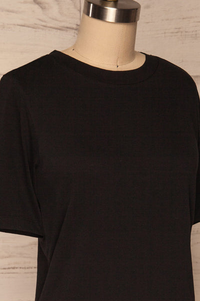 Schore Black Organic Cotton T-Shirt | La petite garçonne side close up