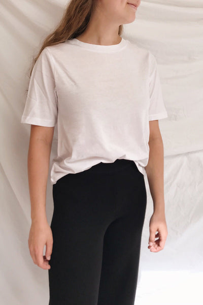 Schore White Organic Cotton T-Shirt | La petite garçonne on model
