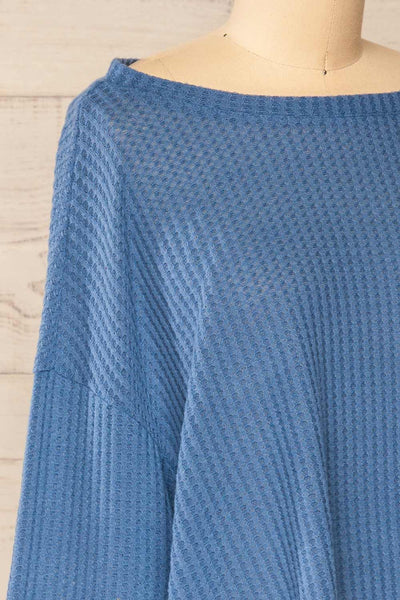 Sepino Blue Cropped Knit Sweater | La petite garçonne side close-up
